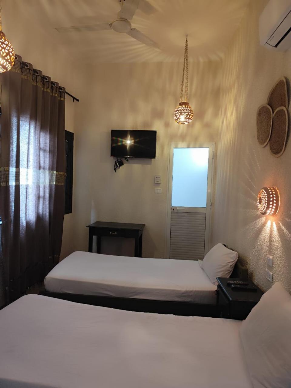 תוניס Hotel Ayachi מראה חיצוני תמונה